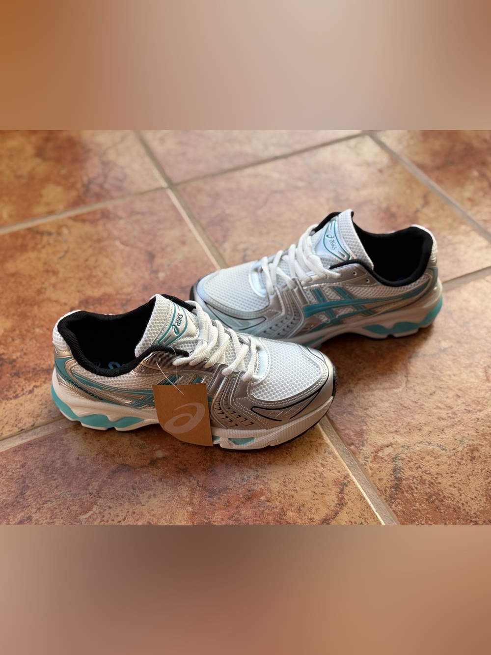 Size 7 Woman’s And Men’s 5.5 - Asics Gel Kayano 14 Sky Blue